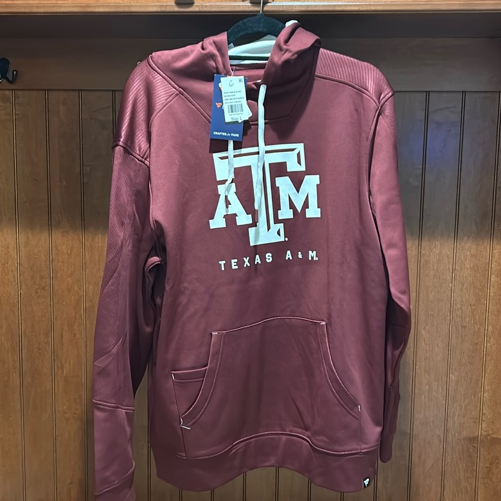 NWT Texas A&M Aggies, maroon men’s large hoodie Never worn brand new with tags